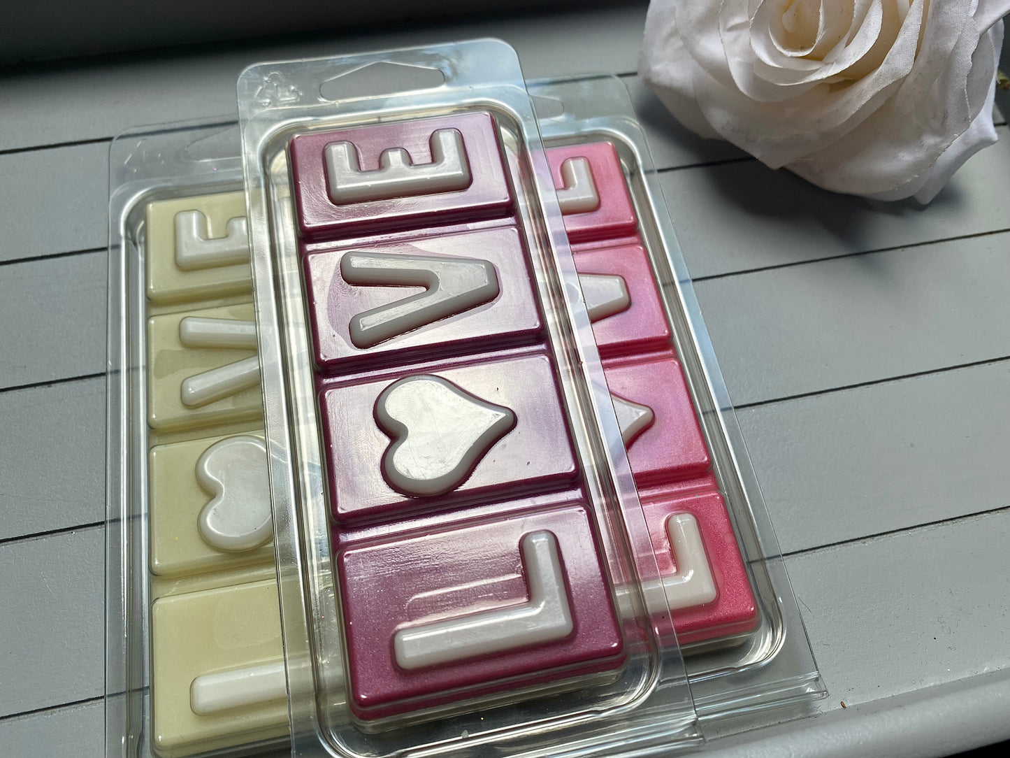 Love Clamshell